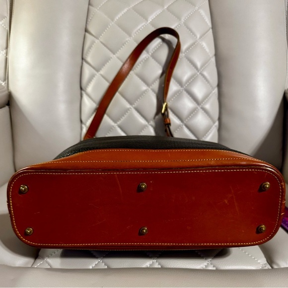 Dooney & Bourke Black and Brown Pebbled Leather Shoulder Bag - Picture 4 of 11